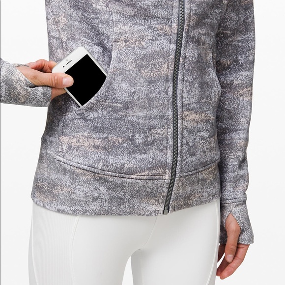 {lululemon} Light Cotten Fleece Scuba Hoodie IV - Picture 5 of 8